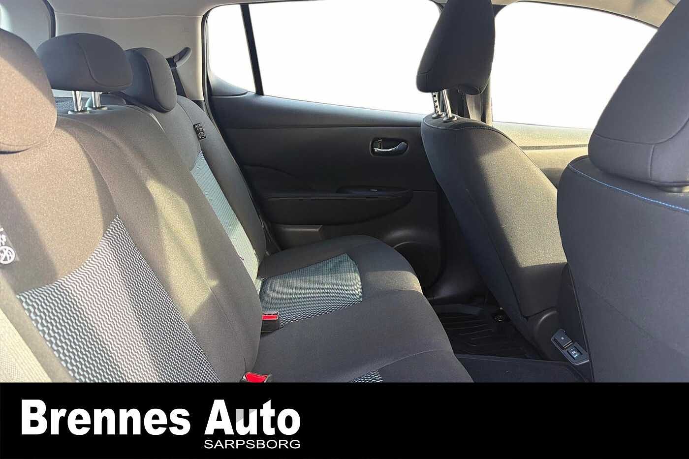 Nissan Leaf ZE1