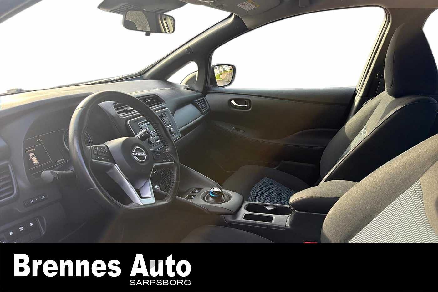Nissan Leaf ZE1