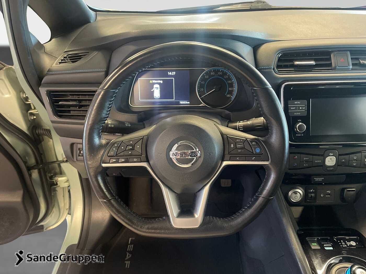 Nissan Leaf 40kWh Skinn/
